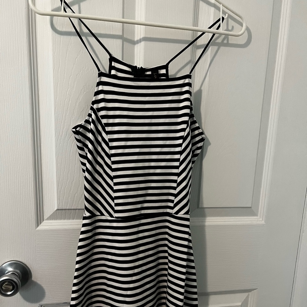 New striped dress, size small